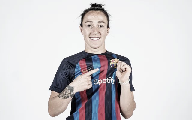 Melhor do mundo em 2020, Lucy Bronze assina com Barcelona até 2024