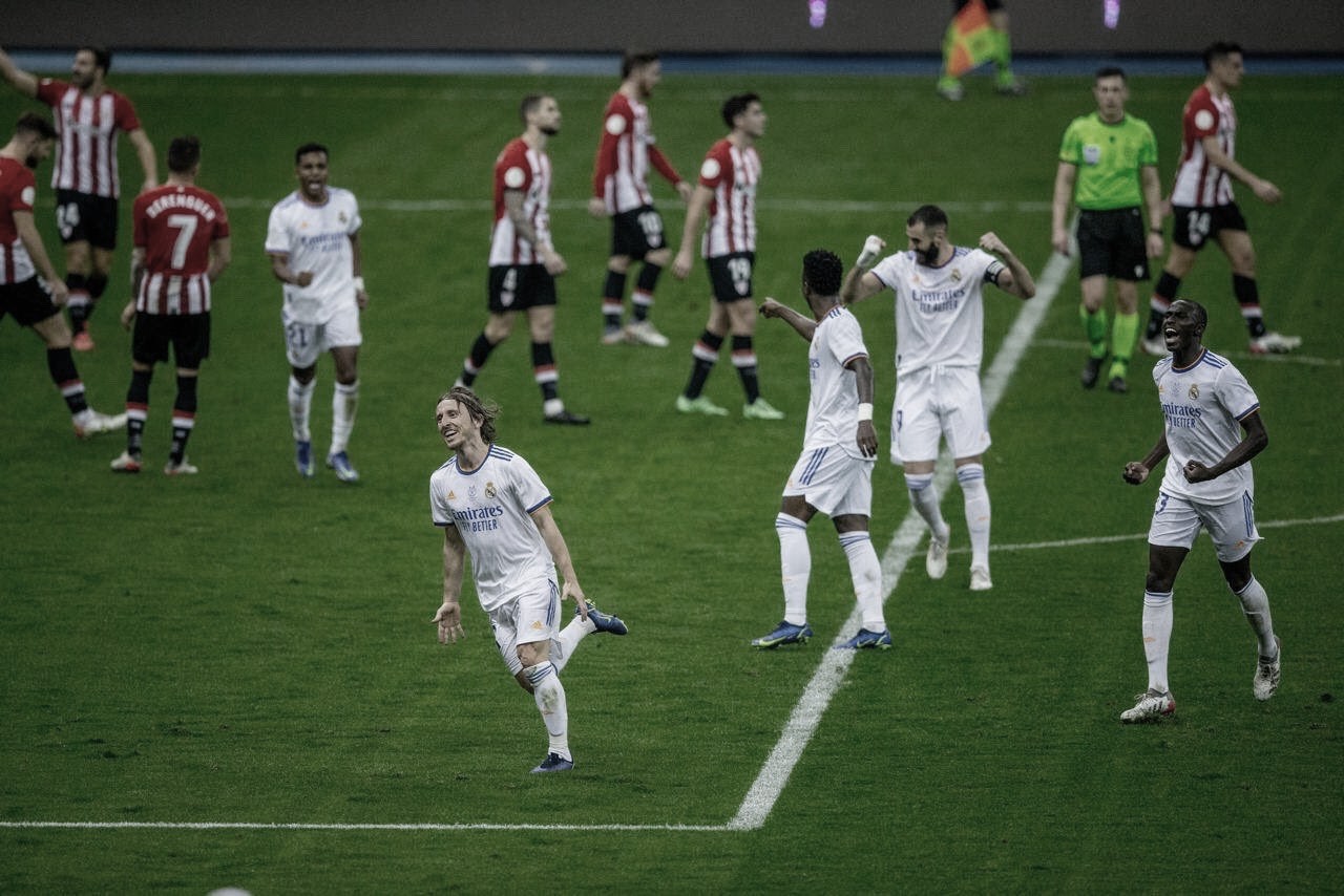 Com assistência de Rodrygo, Real Madrid bate Athletic Bilbao e conquista Supercopa da Espanha