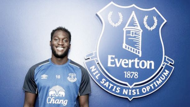 Everton anuncia belga Lukaku em transferência recorde