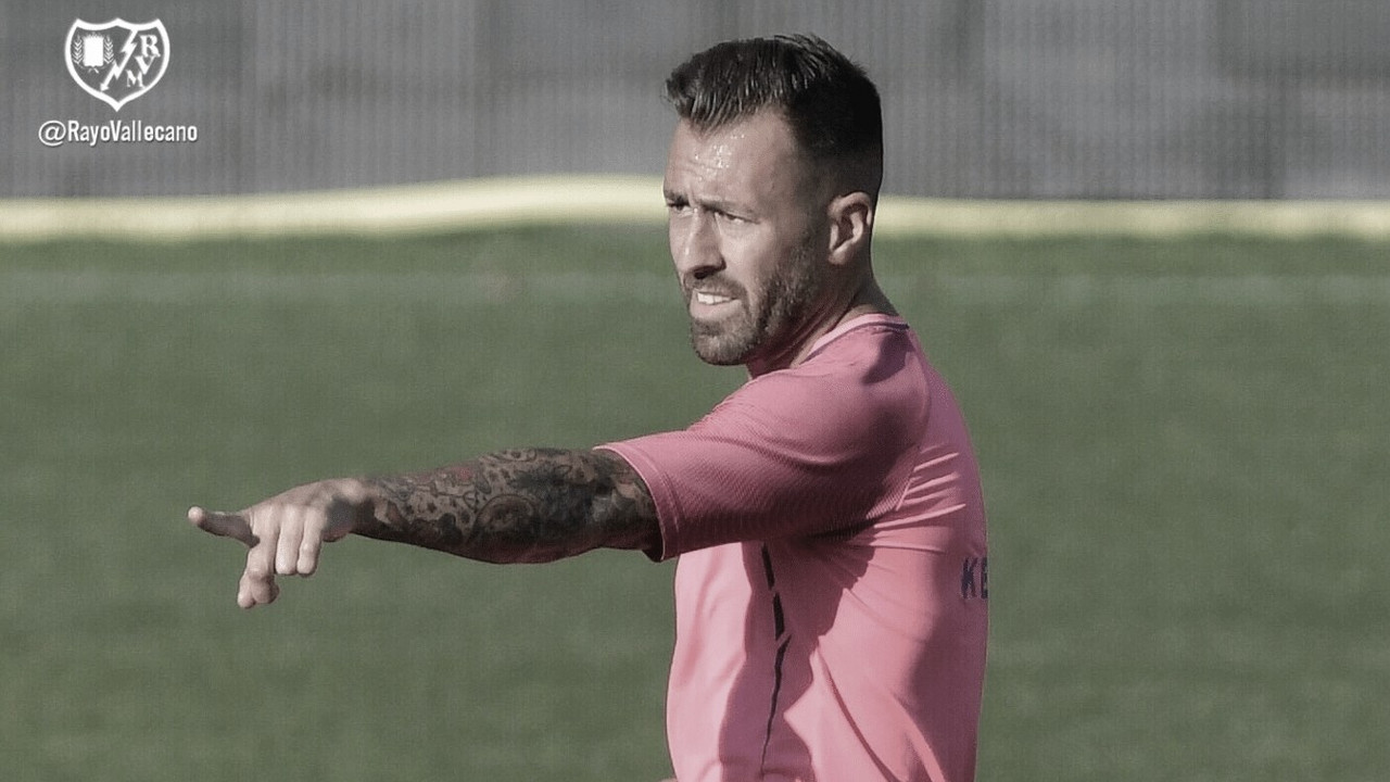 Luna: "El
partido ha estado mucho más igualado de lo que dice el resultado" Luna: "El
partido ha estado mucho más igualado de lo que dice el resultado"