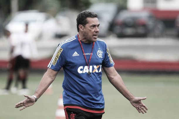 Luxemburgo espera nova postura de Flamengo e Vasco na volta: "Tecnicamente vai ser diferente"