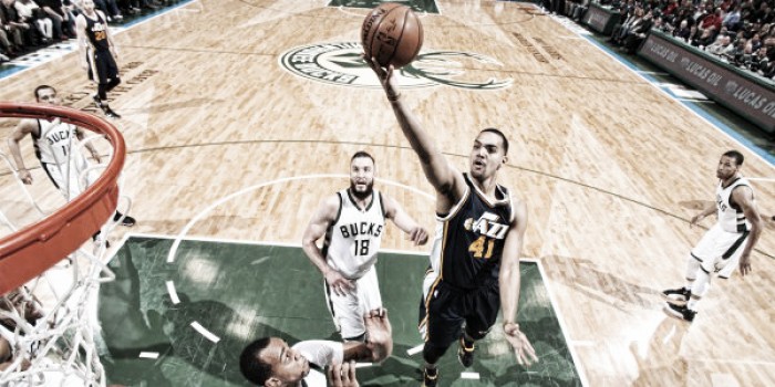 Nba, vittorie esterne per Jazz e Kings