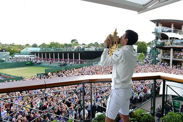 Novak Djokovic downs Federer in five to win Wimbledon title