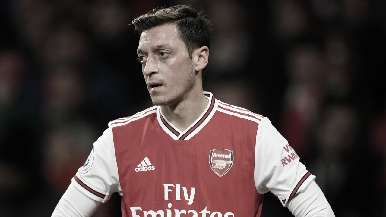 Mikel
Arteta deixa Özil fora da lista de inscritos do Arsenal para Liga Europa