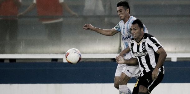 Botafogo perde invencibilidade para Macaé mas segue líder da série B