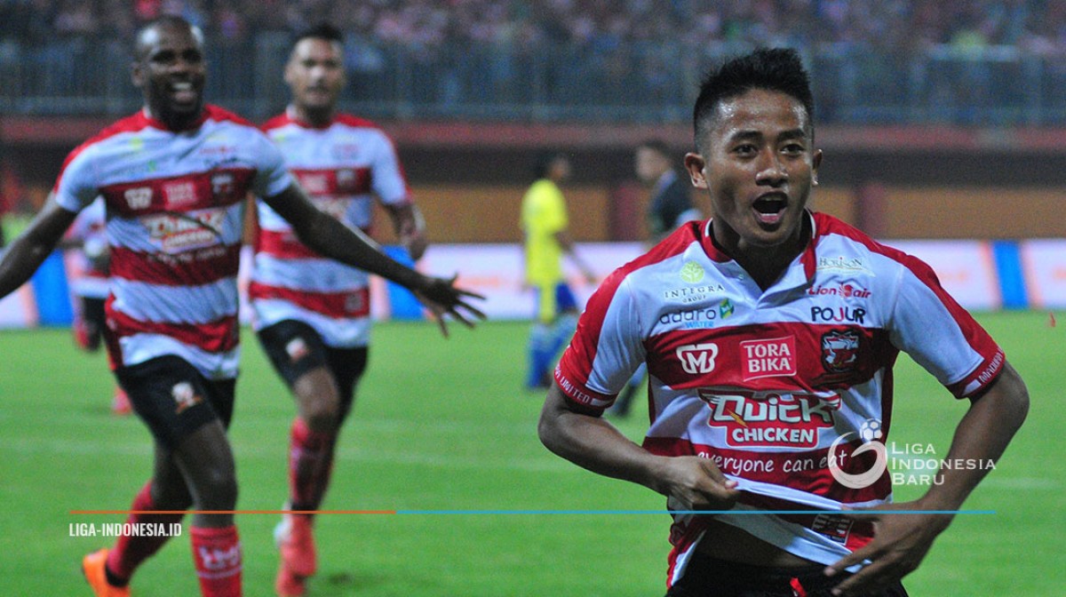 Madura United Gilas Sriwijaya FC