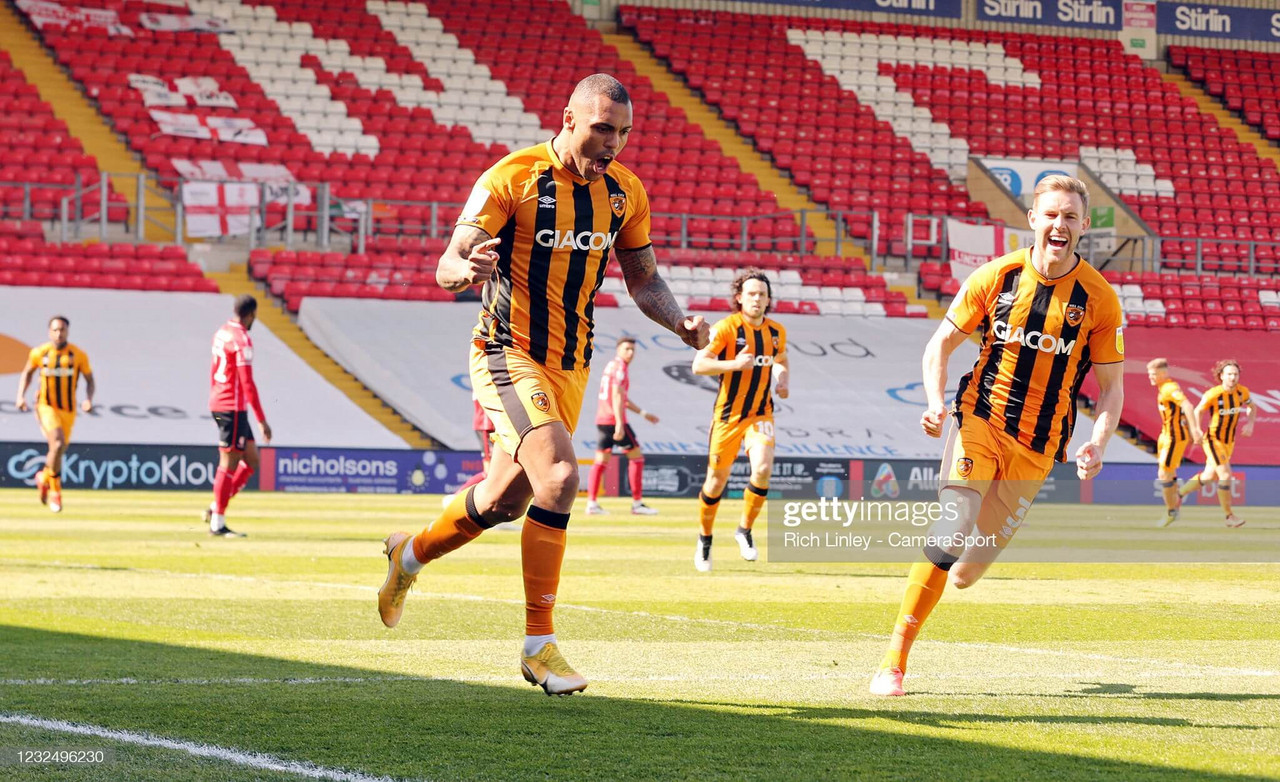 Lincoln City 1-2 Hull City: Tigers promoted following hard fought win at Lincoln