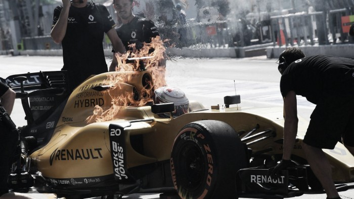 Renault afirma que vazamento de combustível causou incêndio em carro de Magnussen na Malásia