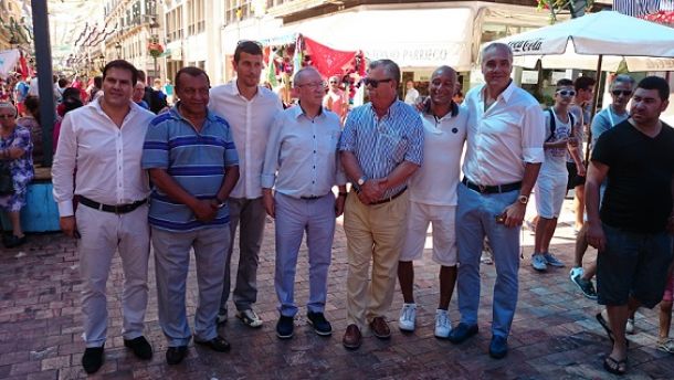 Tradicional visita de los dirigentes en la Feria de Málaga