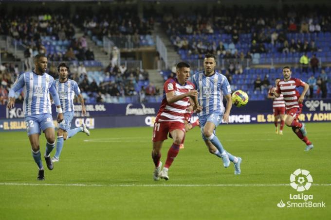 Previa Granada CF - Burgos CF: seguir invictos en Los Cármenes para escalar puestos en la tabla