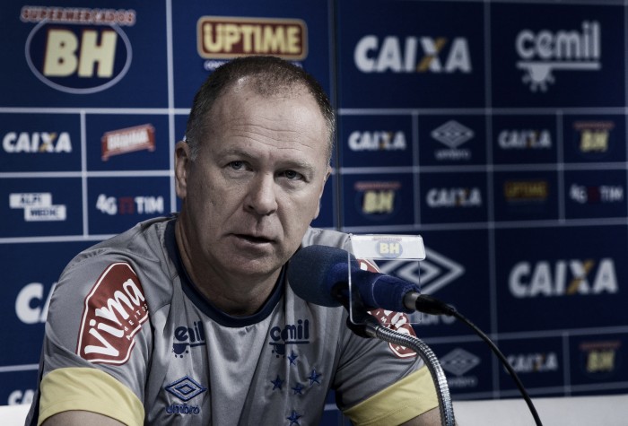 Mano confirma titulares contra o Flamengo e avisa: "Temos que pontuar nas próximas rodadas"
