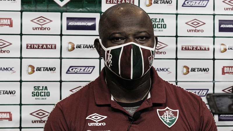 Marcão elogia primeiro tempo do Fluminense e lamenta que
modificações não tenham surtido efeito após o gol sofrido