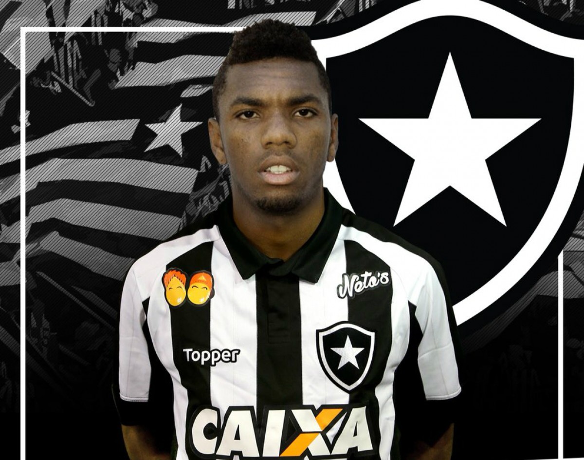 Botafogo acerta empréstimo com Maccabi Tel Aviv e confirma chegada de volante Marcelo