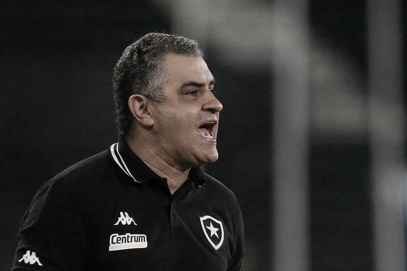Apesar de "objetivo alcançado" na Taça Rio, Chamusca quer Botafogo mais consistente Apesar de "objetivo alcançado" na Taça Rio, Chamusca quer Botafogo mais consistente