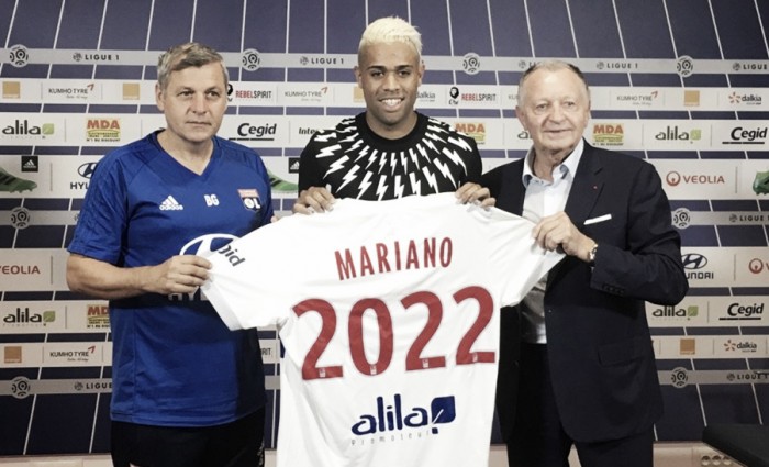 Ex-Real Madrid, Mariano Diaz é oficializado pelo Lyon Ex-Real Madrid, Mariano Diaz é oficializado pelo Lyon