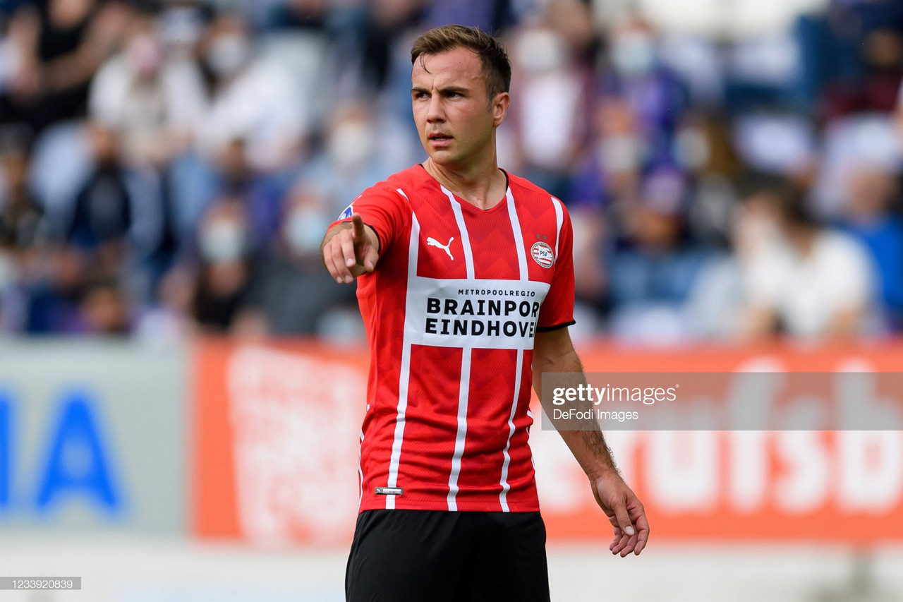 Mario Götze signs for Eintracht Frankfurt 