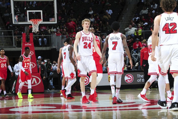NBA - Chicago Bulls corsari ad Atlanta, Miami ringrazia Johnson e sbanca Charlotte