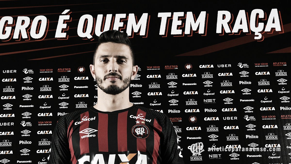 Atlético-PR anuncia contratação do meia Marquinho, ex-Fluminense