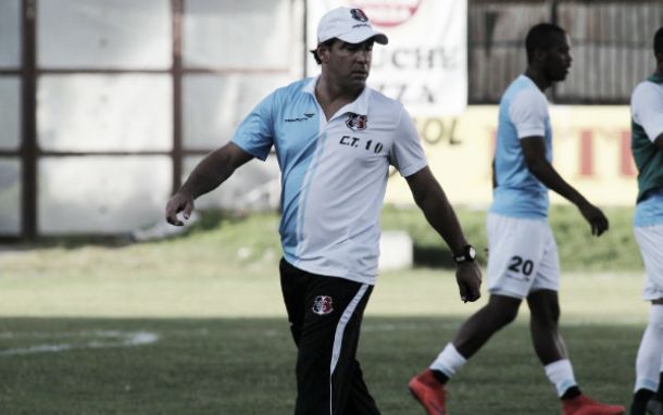 Martelotte faz mistério e não confirma substitutos de Vitor e João Paulo para jogo contra Oeste Martelotte faz mistério e não confirma substitutos de Vitor e João Paulo para jogo contra Oeste