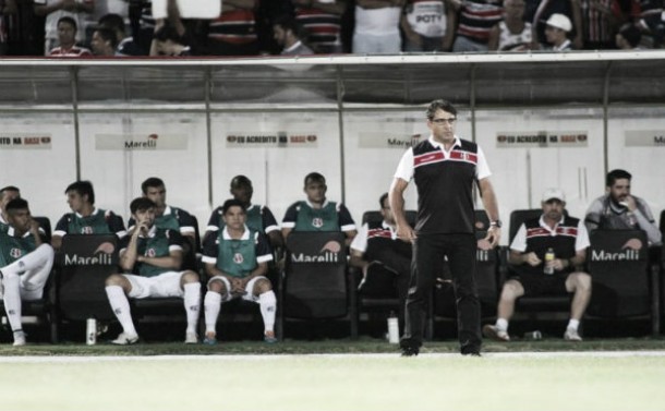 Martelotte mantém cautela mesmo com acesso encaminhado: "Não conquistamos nada" Martelotte mantém cautela mesmo com acesso encaminhado: "Não conquistamos nada"