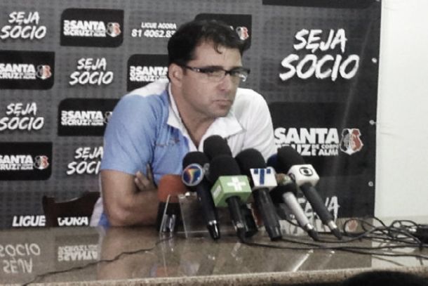Martelotte afasta Raniel e não confirma Santa Cruz para jogo com Ceará