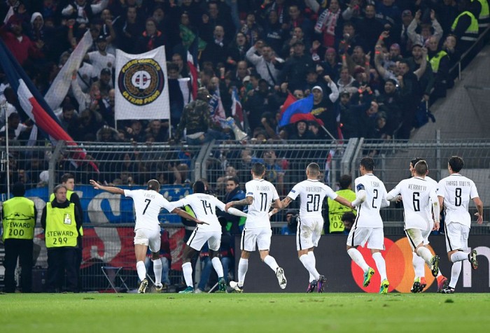 Champions League - Il Paris Saint Germain spreca, Meunier lo salva in zona Cesarini: 1-2 a Basilea