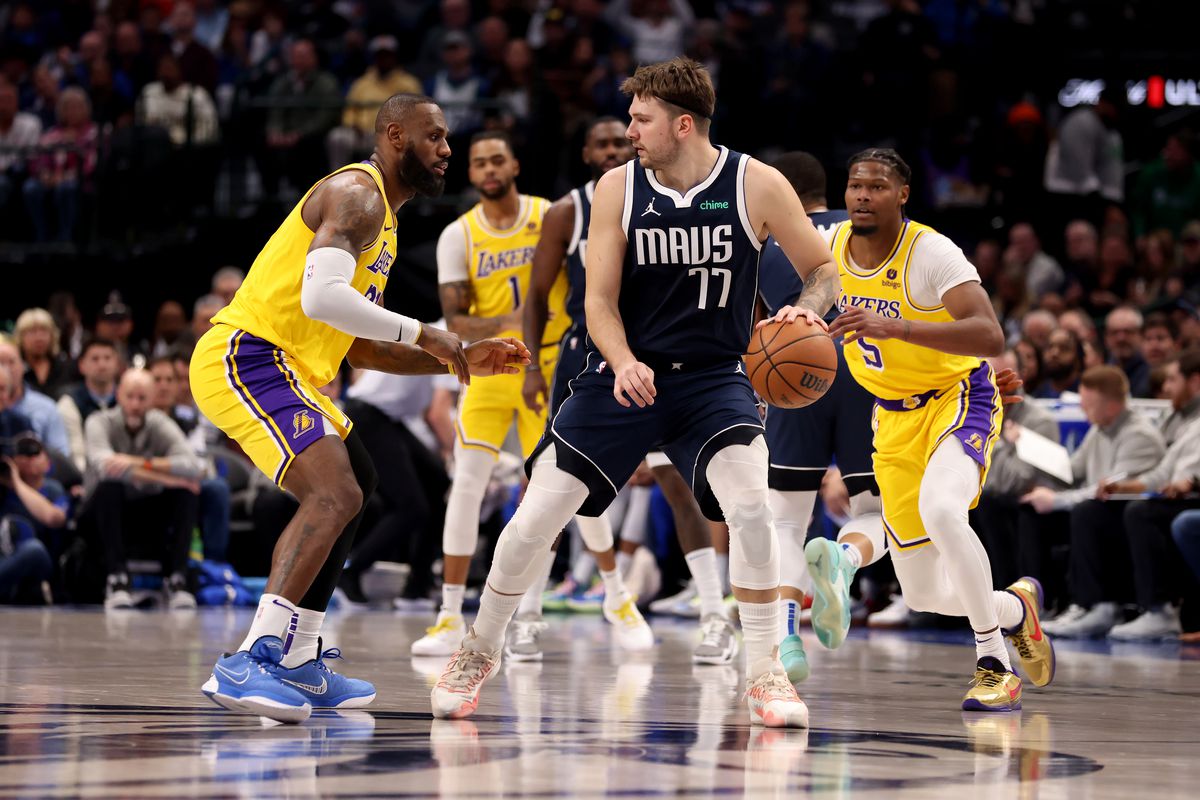 Preview Dallas Mavericks Vs Los Angeles Lakers: Duel To Get Closer To ...