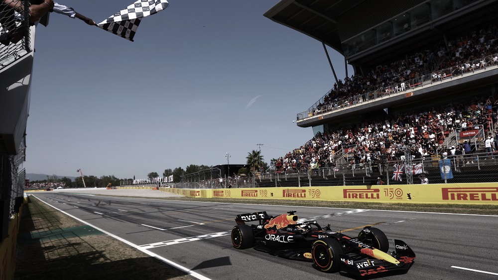 Verstappen vence em Barcelona com dobradinha da Red Bull e toma liderança do campeonato