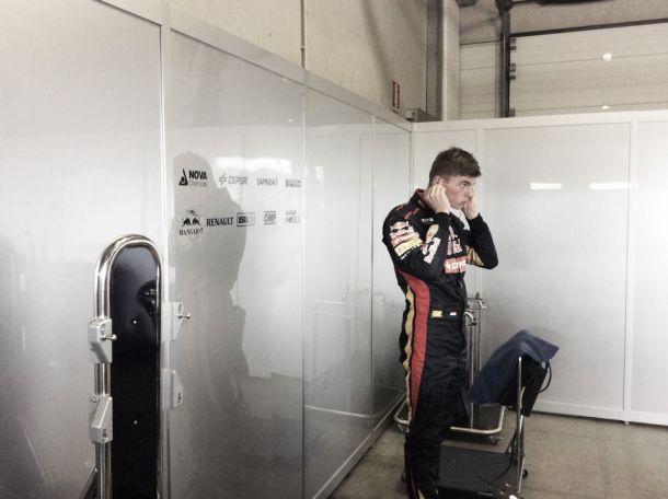 Max Verstappen estreia na Fórmula 1 no primeiro treino livre em Suzuka