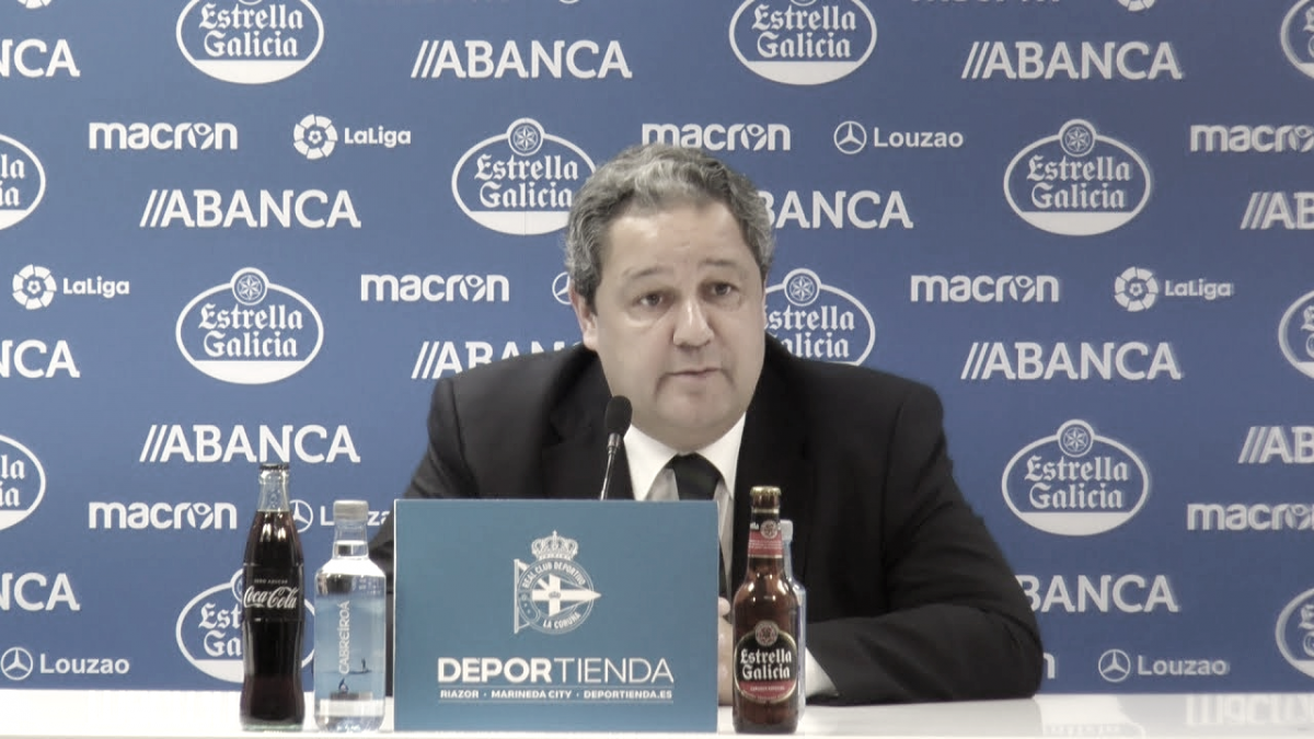 Tino habló del futuro del Depor en la presentación de Carmelo Tino habló del futuro del Depor en la presentación de Carmelo
