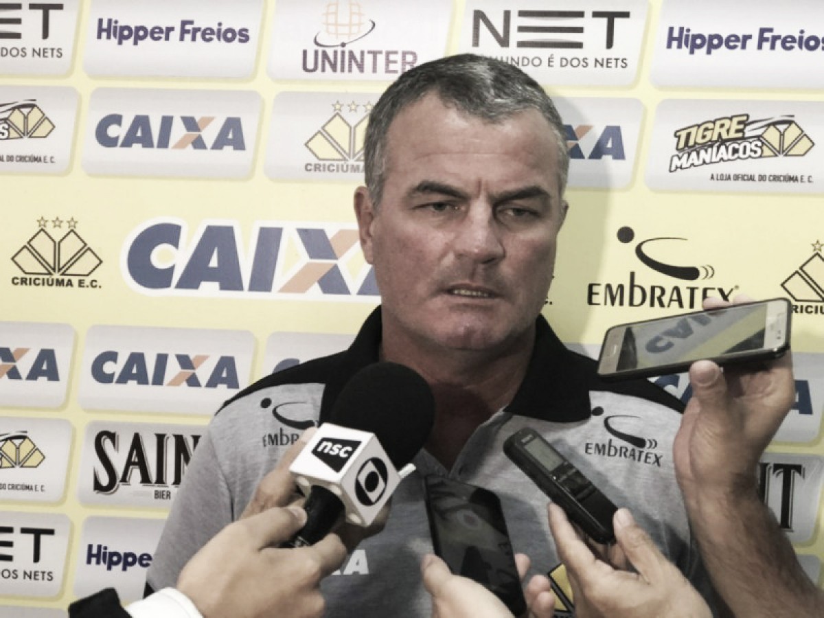 Mazola Júnior reconhece 'dia para esquecer' do Criciúma após revés contra CSA Mazola Júnior reconhece 'dia para esquecer' do Criciúma após revés contra CSA