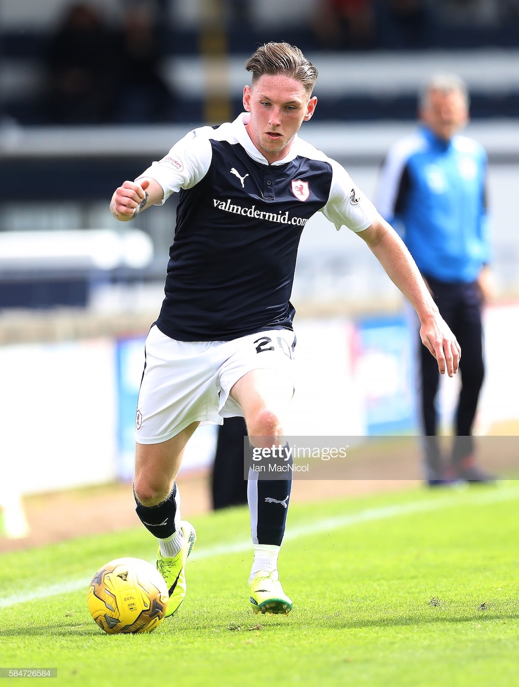 Striker Declan McManus joins Falkirk on loan