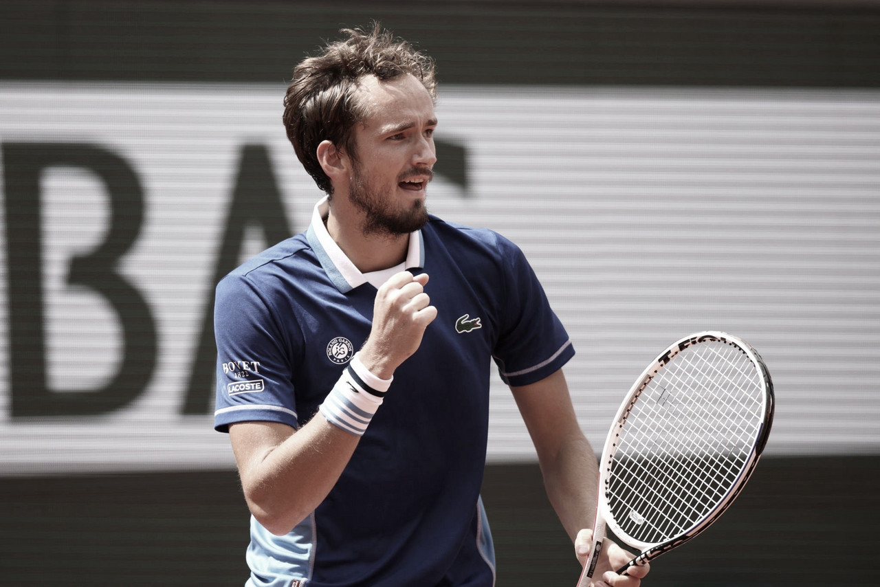 Sem perder sets, Medvedev bate Djere e avança à terceira rodada de Roland Garros