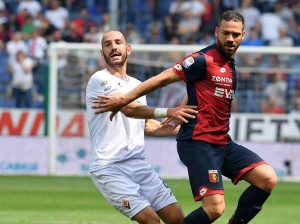 Serie A - Spettacolo a Marassi: il Genoa si fa male da solo, la Fiorentina ne approfitta (2-3)