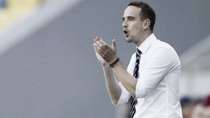 England Women's boss Mark Sampson signs new deal