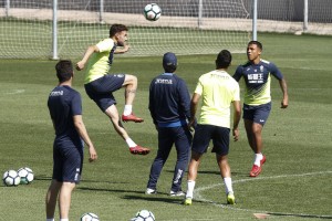 Javi Varas y Salvador Agra, ausentes en el entrenamiento