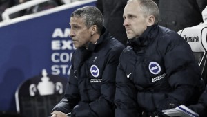 Hughton: “Nuestra prioridad es asegurarnos la permanencia en la Premier League”