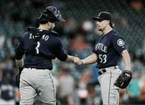 Seattle Mariners rout Houston Astros in last road game of season