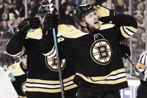 Boston Bruins take 2-0 series lead on David Pastrnak's six points, hat trick