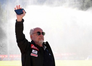 Napoli - De Laurentiis: "Voci false di mercato, voglio i giovani! Non prederemo Sabaly"