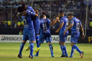 Resultado Emelec - U. Católica por Serie A (2-2)