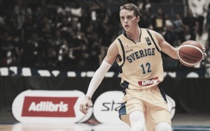 Ludde Hakanson firma por tres años con Estudiantes