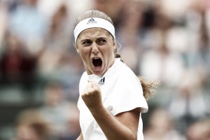 Ostapenko bate Cibulkova em dois sets e avança às semis de Wimbledon