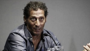 Pedro Troglio: "Los partidos los ganan los jugadores con los pies y la pelota, no los estadios"