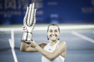 WTA Wuhan: Caroline Garcia edges past Ashleigh Barty to claim title