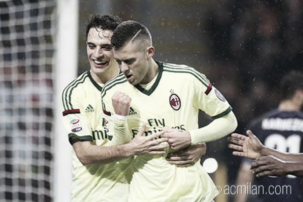 Em jogo polêmico, Milan derrota Udinese com doppietta de Ménez e volta a vencer