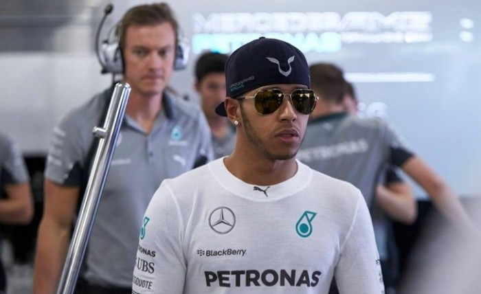 Hamilton, ancora polemiche con la Mercedes