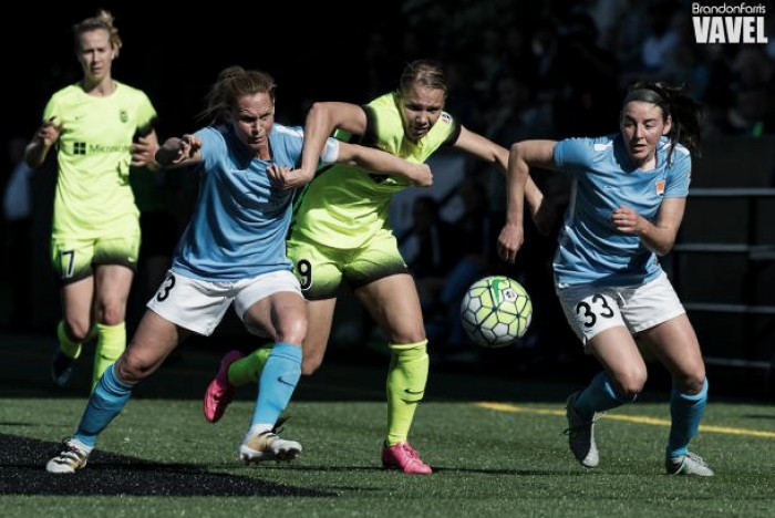 Merritt Mathias re-signs with Seattle Reign