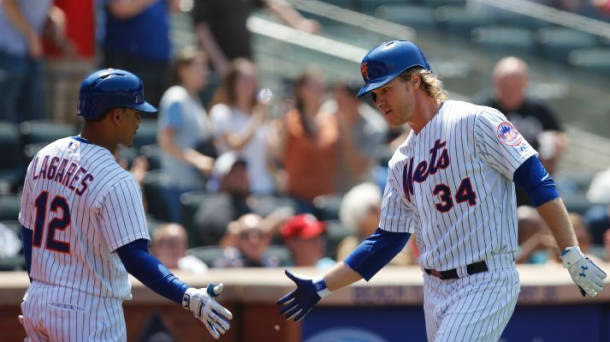 Syndergaard Contributes Offensively and Defensively, Leads Mets Over Phillies 7-0