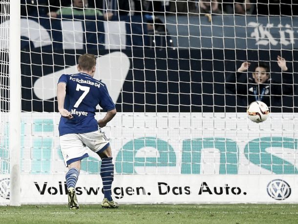 Schalke 04 2-1 Hertha BSC: Max Meyer wins it at the death